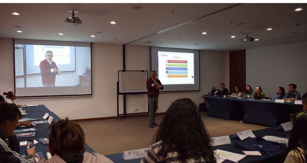 ASCÚN CAPACITA TUTORES DE ORIENTACIÓN SOCIO-OCUPACIONAL