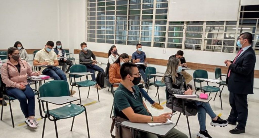UManizales recibe nueva certificación de su Sistema de Gestión de la Calidad ISO 9001