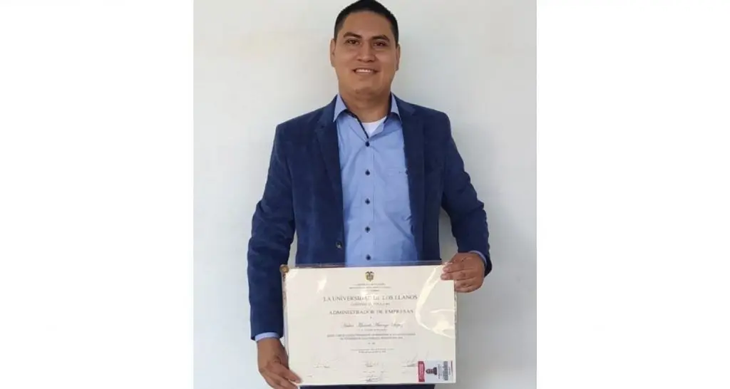 Integrante del pueblo ancestral de Vaupés ‘Yurutí’, recibió título de Administrador de Empresas en Unillanos Recibidos