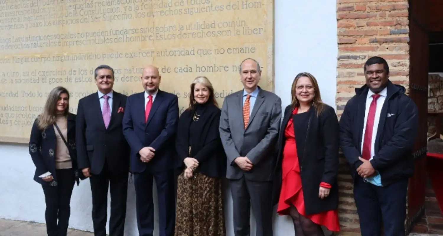 La Universidad de América formaliza alianza estratégica con la Institución Universitaria Colegios de Colombia