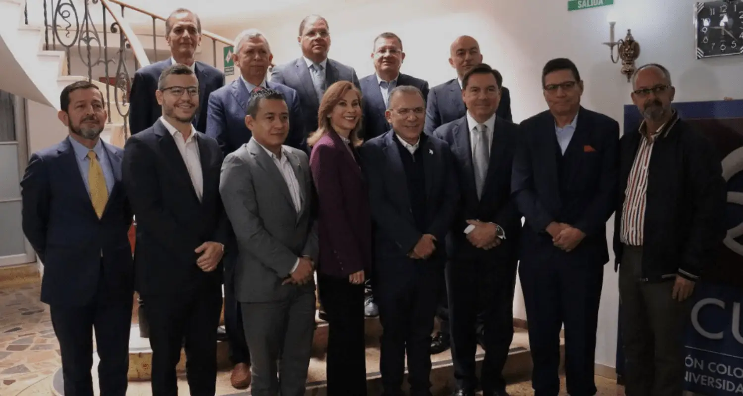 Consejo Directivo de ASCUN con el Ministro de Ciencia y el Presidente del Senado