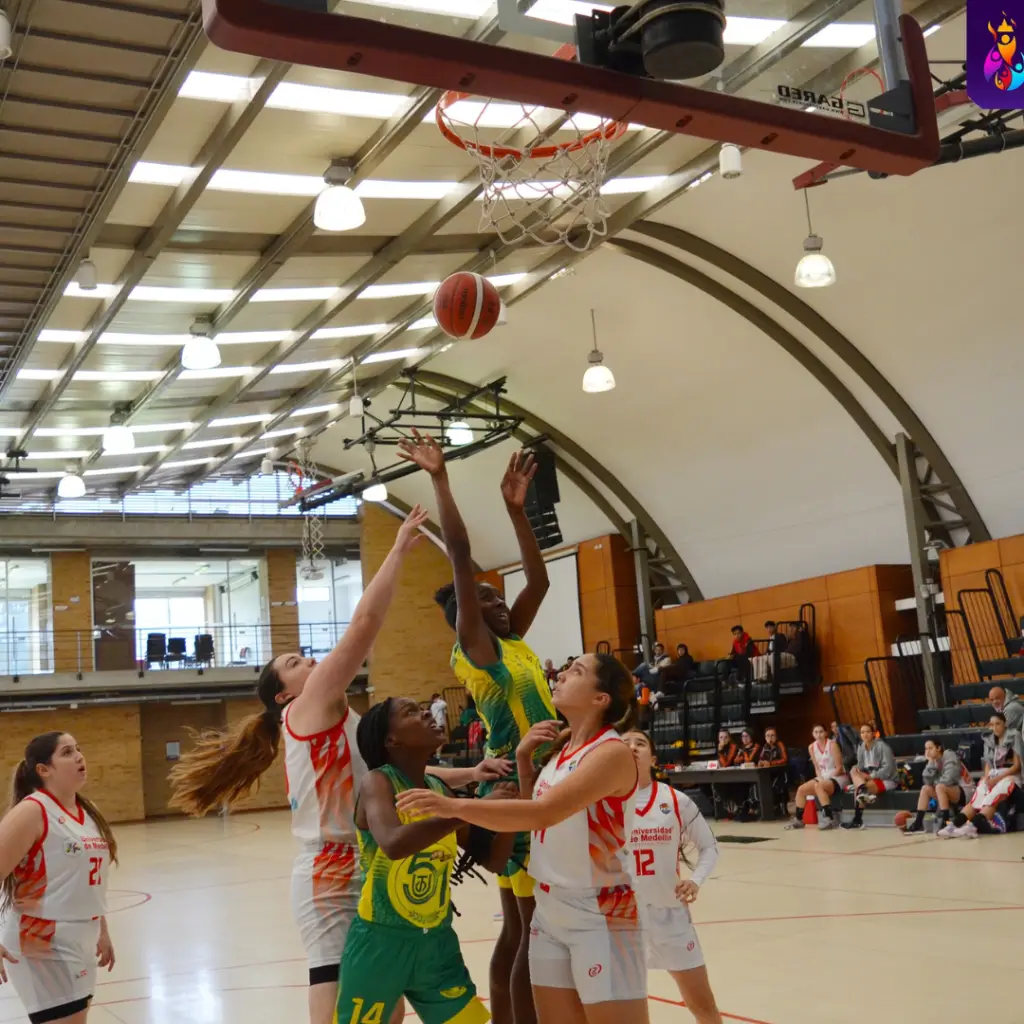en la cuarta jornada Se definieron las semifinalistas de baloncesto femenino