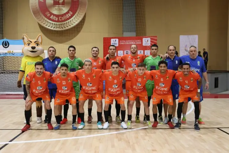 Emocionante arranque de baloncesto en los III FISU 12